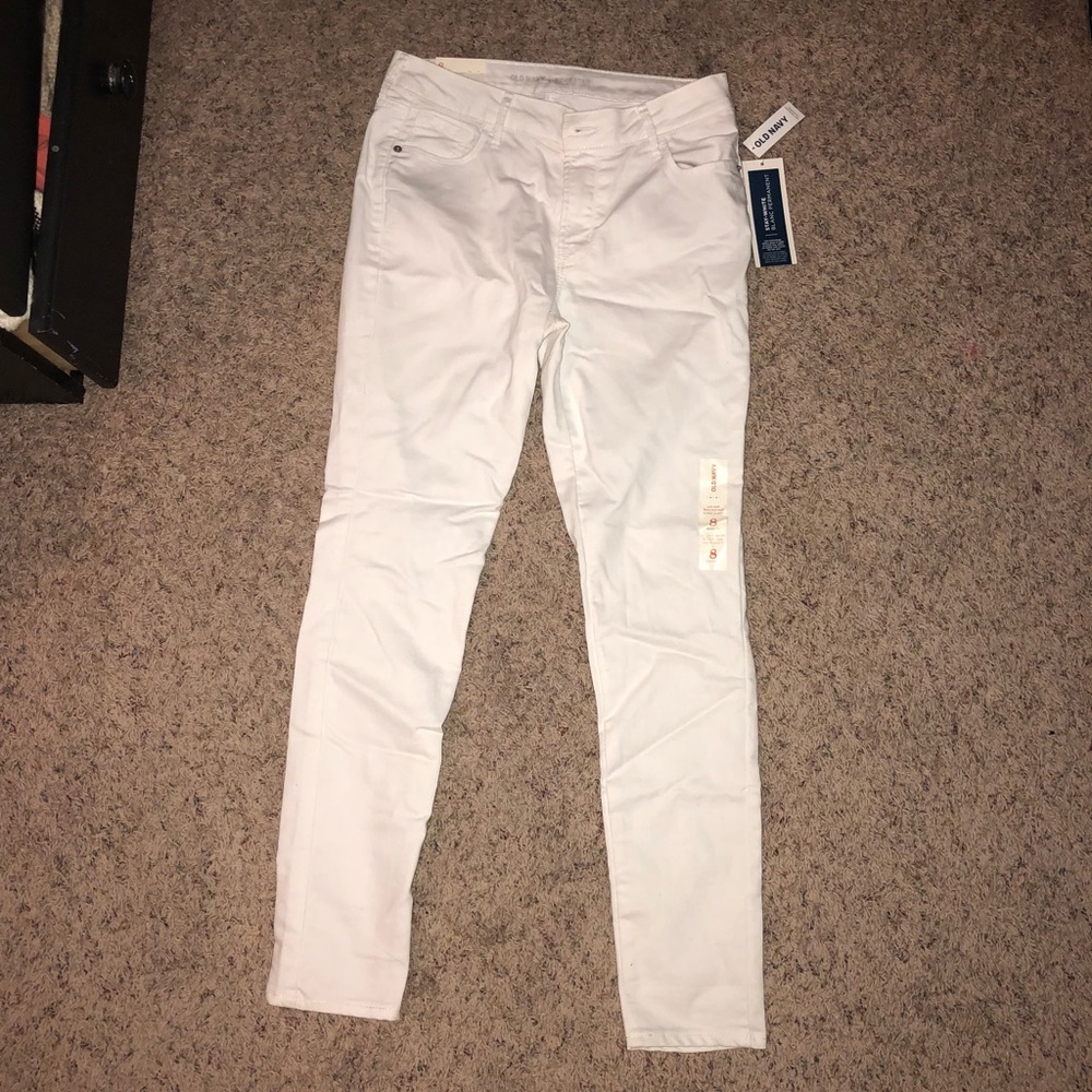 White skinny jeans from Old Navy!